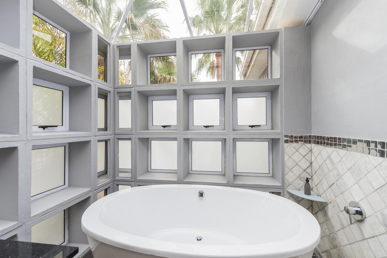 Apartamento Whispering Palms Puerto Elizabeth Exterior foto